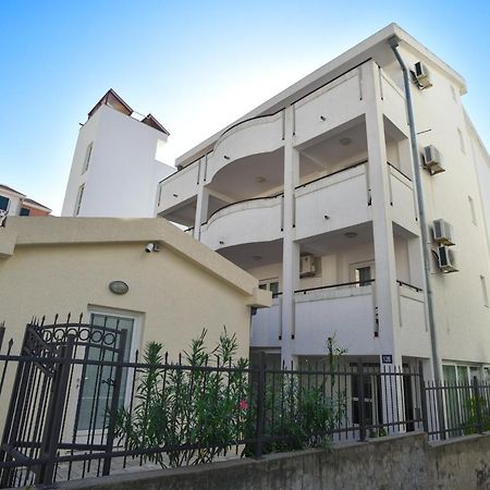 Vila Idila Budva Buitenkant foto