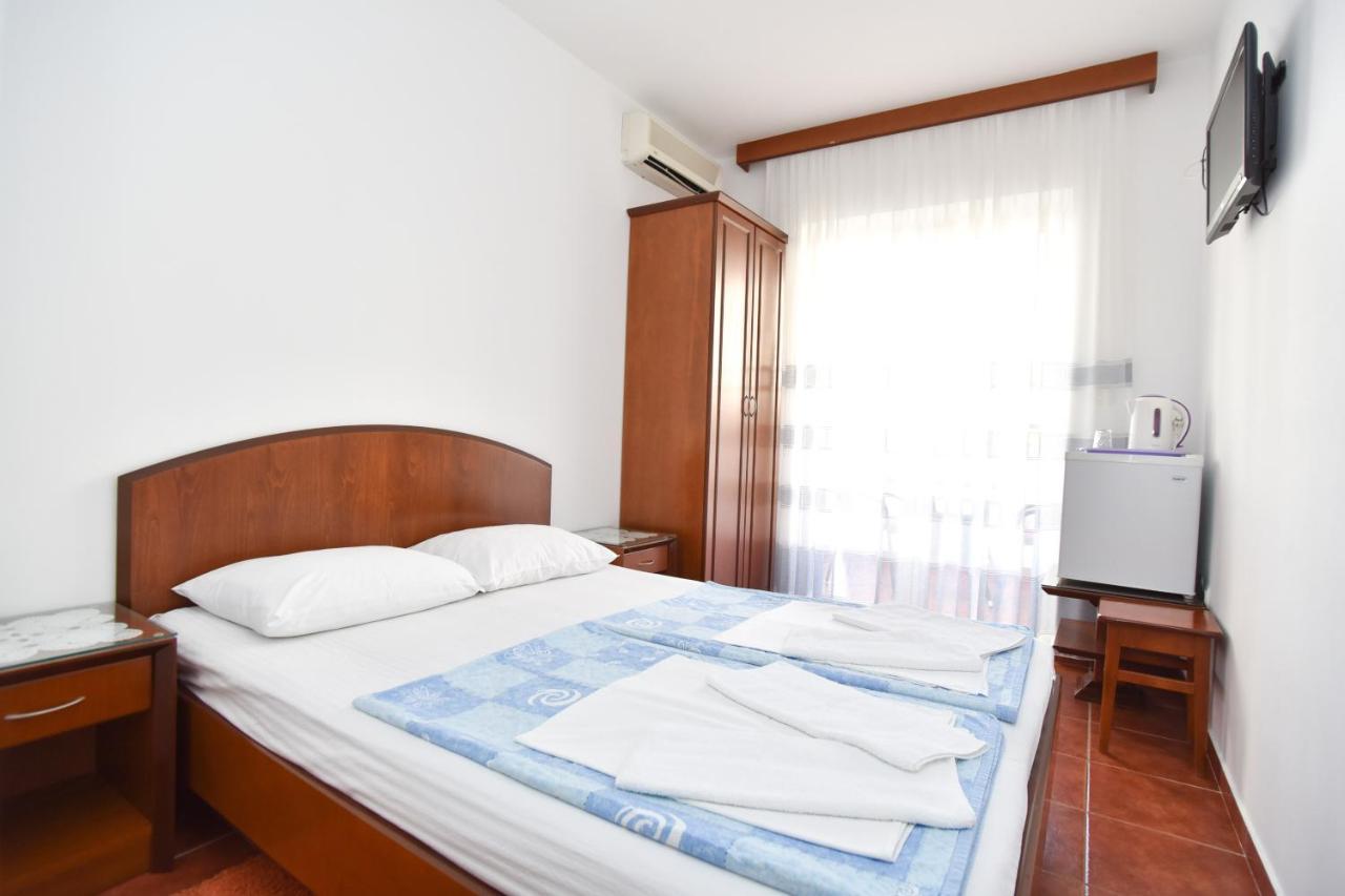 Vila Idila Budva Buitenkant foto